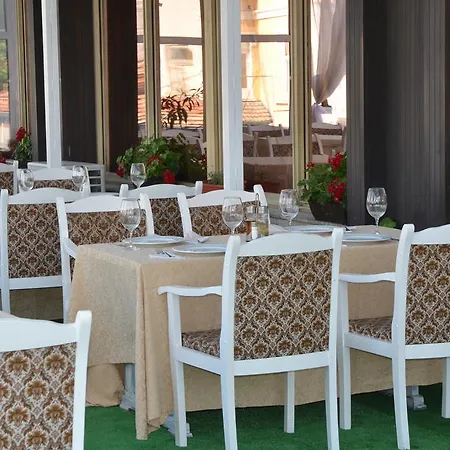 Hotel Madara 3*